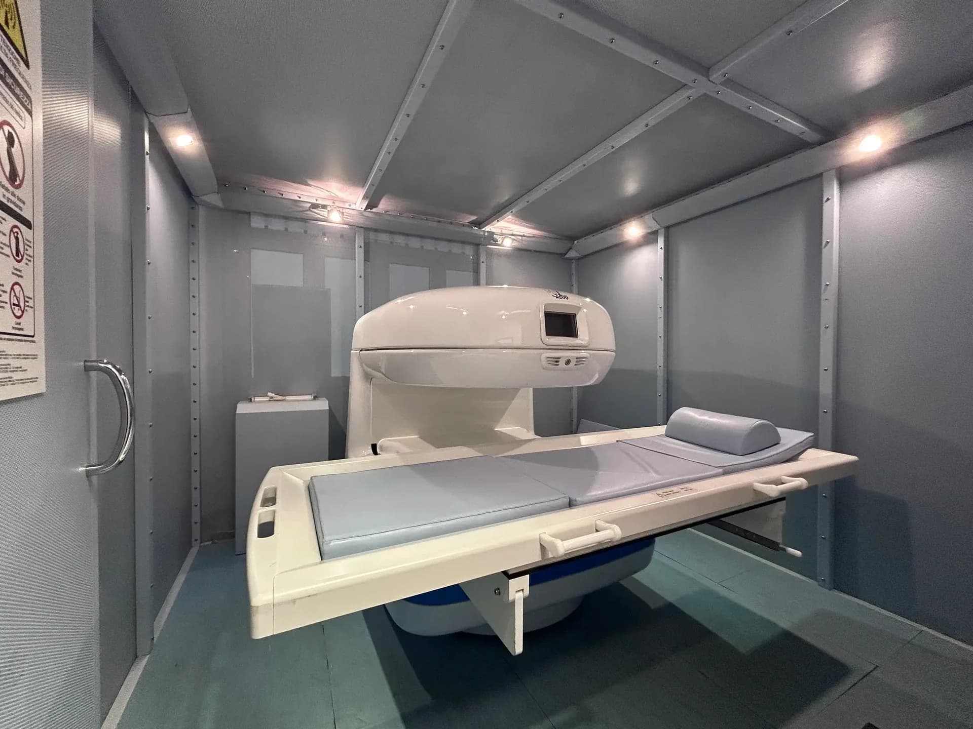 Risonanza Magnetica Aperta Paramed MRO2200 — Imago X Ray Cerignola